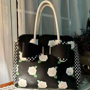 FINAL PRICE🌹🌹Betsey Johnson Floral & Poka Dots Bag